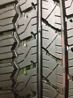 ยางใหม่ ป้ายแดง 265-65-17 บริดจสโตน เส้นละ 4,200 บาท ยางใหม่ ป้ายแดง 265-65-17 บริดจสโตน เส้นละ 4,200 บาท