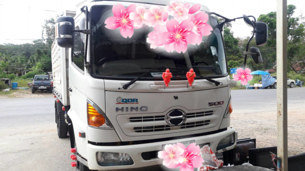 ขายรถบรรทุก 6 ล้อดัมพ์ HINO FC9J 175 แรงม้าปี 2556 ไมล์ 65000 กม.ราคา 1000000