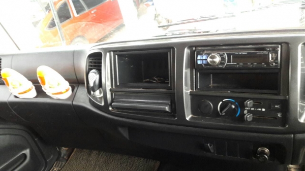 ขายรถบรรทุก 6 ล้อดัมพ์ HINO FC9J 175 แรงม้าปี 2556 ไมล์ 65000 กม.ราคา 1000000