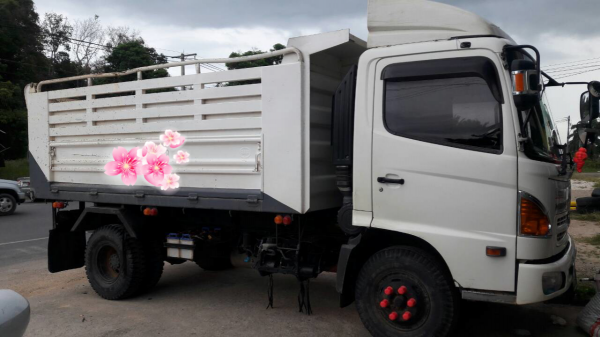 ขายรถบรรทุก 6 ล้อดัมพ์ HINO FC9J 175 แรงม้าปี 2556 ไมล์ 65000 กม.ราคา 1000000