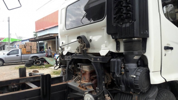 ขายรถบรรทุก 6 ล้อดัมพ์ HINO FC9J 175 แรงม้าปี 2556 ไมล์ 65000 กม.ราคา 1000000