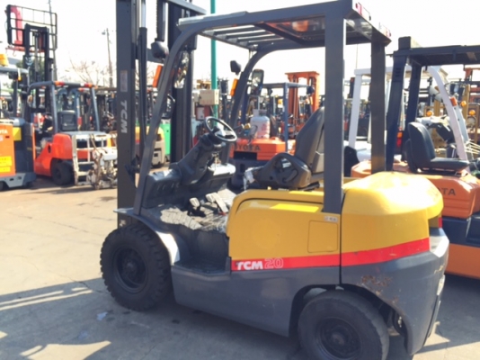 ขายรถโฟลคลิฟท์ ( รุ่นใหม่  ) ใส่เวท 2.5 ตัน  TCM FD25T3 ,เสา ยกสูง 5.4 เมตร , AUTO,  ดีเซล  ,  (รับประกัน 3 เดือน )  รถใช้งานมาน้อย 2 พันกว่าชั่วโมง  รถนอกแท้นำเข้าจากญี่ปุ่น 100\% ใส่เวท 2.5