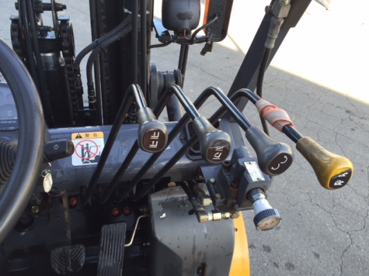 ขายรถโฟลคลิฟท์ รุ่นใหม่ TCM FG30T6 , AUTO , (รับประกัน 6 เดือน ) เสา 3 ท่อน FULL FEE ยกสูง 4 เมตร , รถนอกแท้นำเข้าจากญี่ปุ่น 100\% ขายรถโฟลคลิฟท์ รุ่นใหม่ TCM FG30T6 , AUTO , (รับประกัน 6 เดือน ) เสา 3 ท่อน FULL FEE ยกสูง 4 เมตร , รถนอกแท้นำเข้าจากญี่ปุ่น 100\%