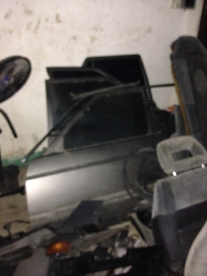 แยกขายทั้งคันครับ B12 ใครสนใจตัวใหนแจ้งมาเลยครับ