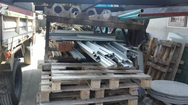 ขายแพเทเสาหกเหลี่ยม ยาว 3 เมตร