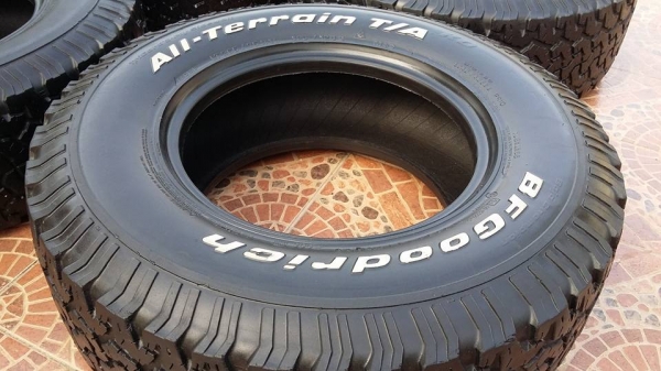 ขายยาง BF 265/75/16 จำนวน 1 ชุด ขายยาง BF 265/75/16 จำนวน 1 ชุด