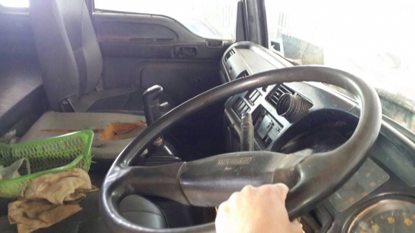 ขายรถพ่วงดัมพ์ ISUZU DEGA เครื่อง 270 แรง ปี 43 เกียร์อิตั้น ลูก 3 เพลายัด ขายรถพ่วงดัมพ์ ISUZU DEGA เครื่อง 270 แรง ปี 43 เกียร์อิตั้น ลูก 3 เพลายัด