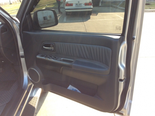 ขายรถกระบะ4ประตู Isuzu Hi-lander 3.0 VGS turbo ตัวท็อป ปี09 เครื่อง 3.0 เทอร์โบ เกียร์ออโต้ กระจกไฟฟ้าทั้งคัน เบาะหนังสวยสะอาด กล้องหลัง airbag 2ใบ เบรคabs ภายในสวยมาก ตัวถังเดิมๆสวยสะอาด วิ่งน้อยไมล์แท้ เครื่องแน่นๆช่วงล่างดี ยางใหม่ๆ รถขับดีมาก พร้อมใช้