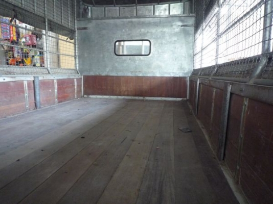 ตาเพชร 6 ล้อ ป้ายเล็กไม่ติดเวลา ยางใหม่ 6 เส้น ขอบ16