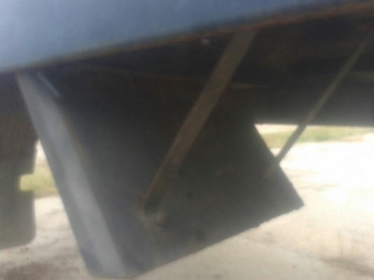 กะบะเหล็ก  กว้าง-2.00 เมตร   ยาว-4.20 เมตร   สูง-0.40 เมตร   หลังคาสูง -1.85 เมตร