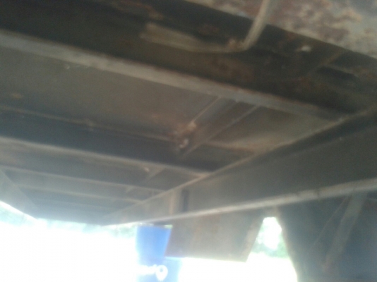 กะบะเหล็ก  กว้าง-2.00 เมตร   ยาว-4.20 เมตร   สูง-0.40 เมตร   หลังคาสูง -1.85 เมตร