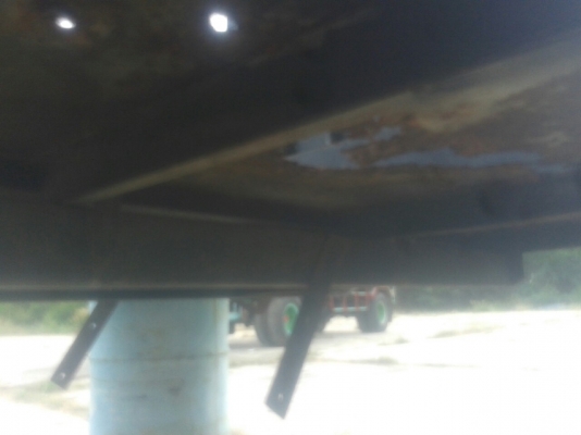 กะบะเหล็ก  กว้าง-2.00 เมตร   ยาว-4.20 เมตร   สูง-0.40 เมตร   หลังคาสูง -1.85 เมตร