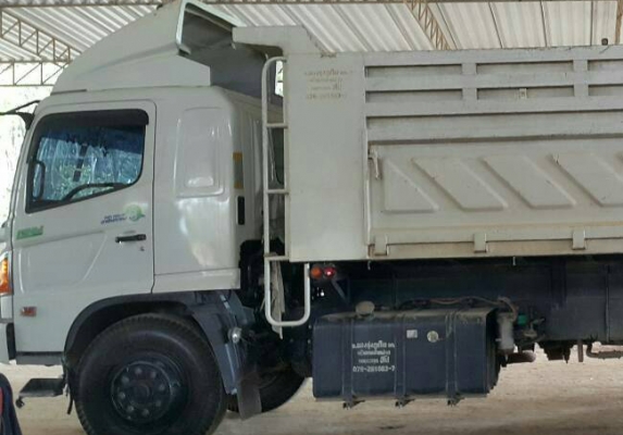 10ล้อ2เพลาดั้ม HINO MEGA Sires 500 FM8J-251แรง (ZF) ยูโร3 ปี56 (แม่เดี่ยว) กระบะดัั้มเหล็กสามมิตรฯลอนเฉียง รถเดิมบาง เล่มทะเบียนครบ **ขาย HINO MEGA S-500 FM8J 251แรง EURO-3 10ล้อ2เพลาดั้มเหล็ก SMM-สามมิตรฯ สวย/เดิม/บาง พร้อมใช้งาน