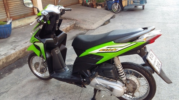 Click i ปี 52 รถบ้าน เครื่องดี เดิมๆ มีเล่ม เอกสารครบ ทดลองขับได้ทุกวัน โทร. 02-9165022,099-0812001