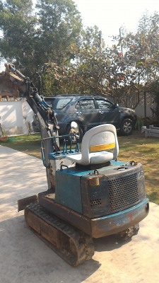 ขายแบ็คโฮเล็ก KUBOTA KH-007 เก่านอก พร้อมใช้งาน