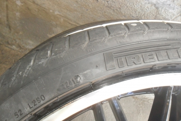 ล้อแม็ก20นิ้ว6รู พร้อมยาง สวยๆ 4 ล้อ ราคา 9900 บาท