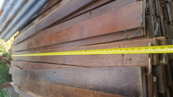 ขายไม้สักเก่าหน้า4"หนา1"เต็มมีประมาณ50ตรม. ขายไม้สักเก่าหน้า4"หนา1"เต็มมีประมาณ50ตรม.