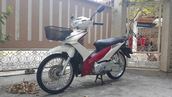 ขออนุญาติขาย HONDA WAVE-i 110 วิ่งน้อย 8,XXX KM สตาร์ทมือ โอนให้ฟรี