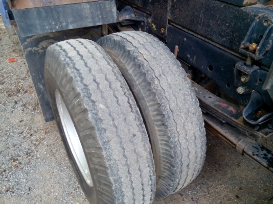 6 ล้อดั้มอีซูสุ  100  แรงม้า (รถห้างแท้เดิม) ปี45พร้อมใช้งาน เล่มติดมือ...