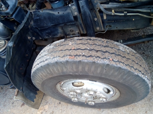 6 ล้อดั้มอีซูสุ  100  แรงม้า (รถห้างแท้เดิม)ปี45 พร้อมใช้งาน เล่มติดมือ...