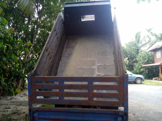 6 ล้อดั้มอีซูสุ  100  แรงม้า (รถห้างแท้เดิม)ปี45 พร้อมใช้งาน เล่มติดมือ...