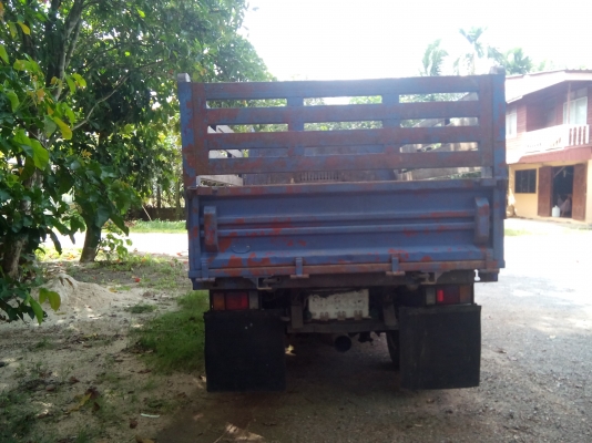 6 ล้อดั้มอีซูสุ  100  แรงม้า (รถห้างแท้เดิม)ปี45 พร้อมใช้งาน เล่มติดมือ...