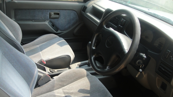 ISUZU DRAGON 3.0SLX ออโต้ 4ประตู รถสวยมือเดียว ไม่มีชน