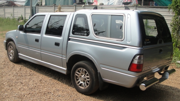 ISUZU DRAGON 3.0SLX ออโต้ 4ประตู รถสวยมือเดียว ไม่มีชน