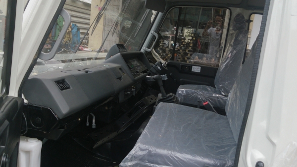 หัวเก๋งใหม่ Nissan UDcw430 หัวเก๋งใหม่ Nissan UDcw430