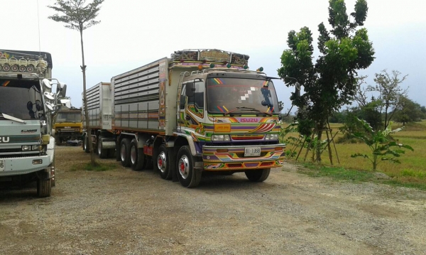 12ล้อดั้ม คอกเกษตรเนียม แม่ลูก ISUZU DECA270 ปี47 เครื่องดำ สวยจัด 12ล้อดั้ม คอกเกษตรเนียม แม่ลูก ISUZU DECA270 ปี47 เครื่องดำ สวยจัด