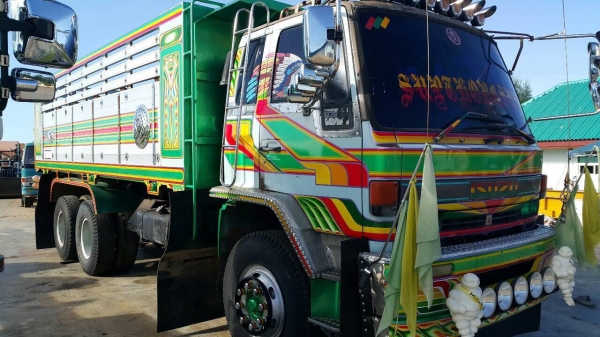 10ล้อ SUZU ROCKY FXZ-240 นางฟ้าปท้ ปี38 ดั้มมิเนียม สวยจัด ไม่มีช้ำ **ขาย ISUZU ROCKY FXZ-240 นางฟ้า 10ล้อ2เพลาดั้มมิเนียม ส.สุชัยฯ สภาพสวยจัด เดิมบาง เน้นลายใหม่ พร้อมใช้งาน ISUZU ROCKY FXZ23NFPF R 6SD1-240HP นางฟ้าแท้ ปี38 เครื่อ 10ล้อ SUZU ROCKY FXZ-240 นางฟ้าปท้ ปี38 ดั้มมิเนียม สวยจัด ไม่มีช้ำ **ขาย ISUZU ROCKY FXZ-240 นางฟ้า 10ล้อ2เพลาดั้มมิเนียม ส.สุชัยฯ สภาพสวยจัด เดิมบาง เน้นลายใหม่ พร้อมใช้งาน ISUZU ROCKY FXZ23NFPF R 6SD1-240HP นางฟ้าแท้ ปี38 เครื่อ