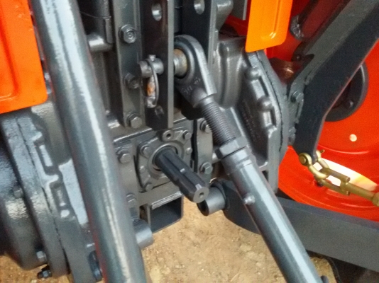 ปัญญาแทรคเตอร์..จัดมาให้ครับ ด่วน!!!คูโบต้า L3608 พร้อมใบมีดคานบนตราช้าง SD160