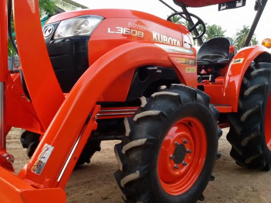 ปัญญาแทรคเตอร์..จัดมาให้ครับ ด่วน!!!คูโบต้า L3608 พร้อมใบมีดคานบนตราช้าง SD160