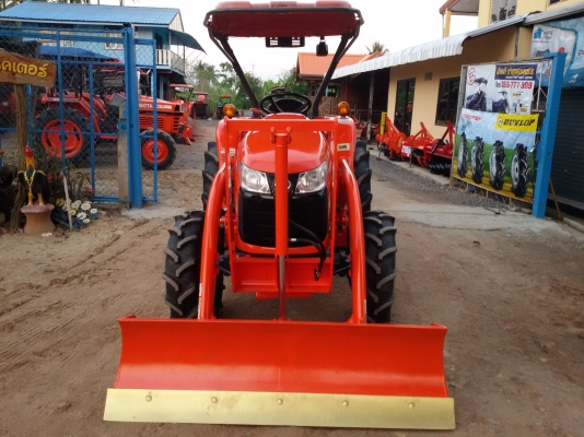 ปัญญาแทรคเตอร์..จัดมาให้ครับ ด่วน!!!คูโบต้า L3608 พร้อมใบมีดคานบนตราช้าง SD160