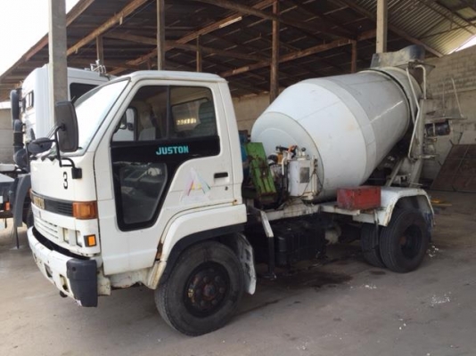 ขายด่วนรถโม่ปูน 2.5 คายาบ้า 180 แรงม้า รถนอกนำเข้าสภาพพร้อมใช้ครับ