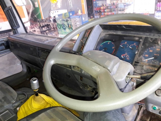 หกล้อ ฮีโน่ FD185แอร์ พ.เวอร์ ทิฟฟี ช่วงล่างใหญ่ ดั้ม5คิว สภาพดีสวยเดิมๆพร้อมใช้ ทะเบียนพร้อมโอน