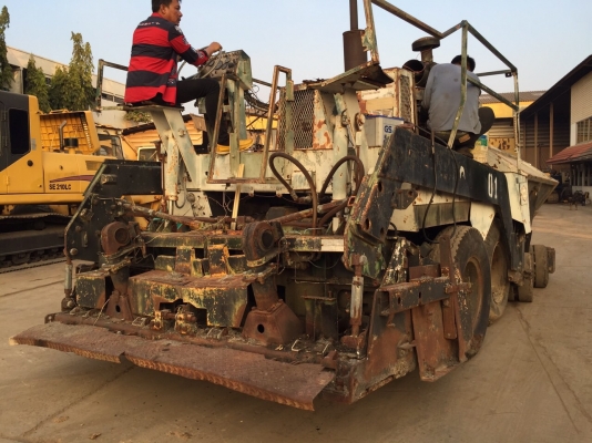 ขายด่วนรถปูยางBLAW KNOX BK95A รถใช้งานได้ ปูได้2.5-4.75เมตร ปี1989 เก่านอกใช้งานเดียว ใบแจ้งจำหน่ายสามารถเอาไปจดทะเบียนได้