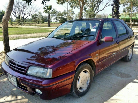 ขายCitroen zx20ปี97เกียออโต้สนใจ0853647170