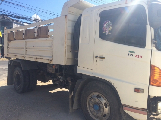 รถฮีโน่ 6 ล้อ FG - 220 แรงม้า. ปี 54.   ( รถวิ่ง 1xx,xxx กว่า กม. )    สนใจติดต่อ  081 - 6079515