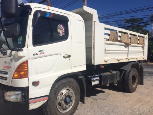 รถฮีโน่ 6 ล้อ FG - 220 แรงม้า. ปี 54.   ( รถวิ่ง 1xx,xxx กว่า กม. )    สนใจติดต่อ  081 - 6079515