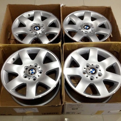 ล้อแท้ 16 นิ้ว BMW E46 ขอบเงา 7ก้าน ใส่ซีรีย์ 3 ทุกรุ่น ET47 ไม่มีตำหนิสวยทั้งชุด ต่อรองได้ ตจวส่งได้ครับ6500/4วง