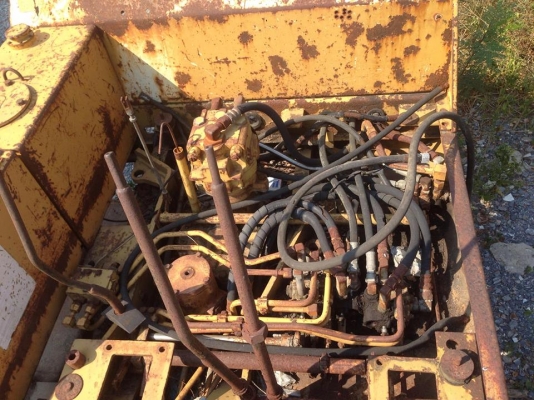 ขายซากแมคโครPc20 รุ่น5 เหลือเท่าที่เห็นครับ เก่านอกครับ ขาย 22000 บาท ขายซากแมคโครPc20 รุ่น5 เหลือเท่าที่เห็นครับ เก่านอกครับ ขาย 22000 บาท