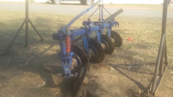 ผานสี่CMTรถไภฟอร์ด