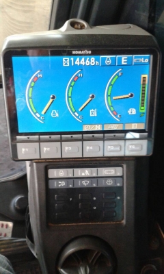 ขายKOMATSU 200-8. สภาพสวย  พร้อมใช้. ทำงานหมื่นกว่าๆๆ ชม