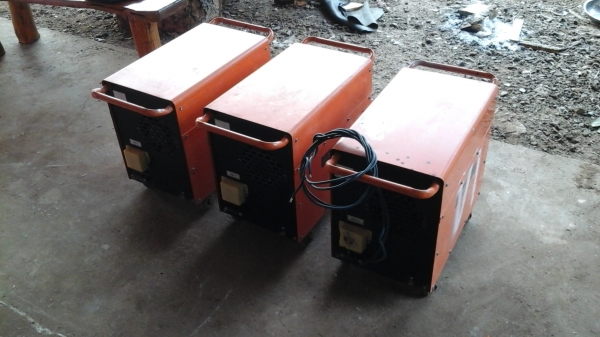 ขายตู้เชื่อมไฟฟ้า พลัง PA200เครื่องสภาพสวยพร้อมใช้งาน