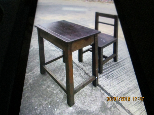 โต๊ะ  เก้าอี้  นักเรียน   รุ่นเก่าโบราณ   สนใจ มี 30 ชุดครับ