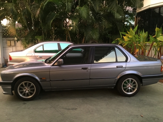 BMW E30 318i 4ประตู เดิมๆทั้งคัน รับไปดูแลไม่มีผิดหวัง BMW E30 318i 4ประตู เดิมๆทั้งคัน รับไปดูแลไม่มีผิดหวัง