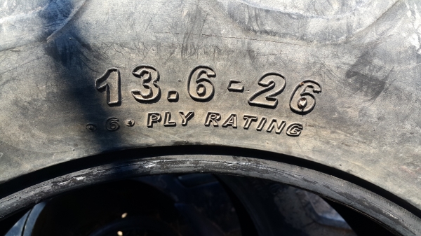 ยางถอด L4708 OTANI 13.6-26ครับ