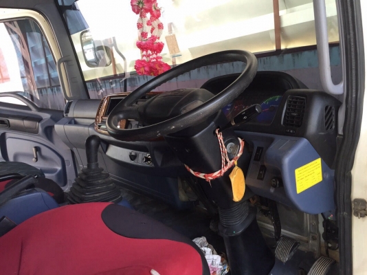 ขายรถ6ล้อดั้มพ์ HINO FC4JERA เครื่อง 175แรงม้า ปี49 วิ่ง 2หมื่นว่ากิโล สนใจโทร 081-970-1072