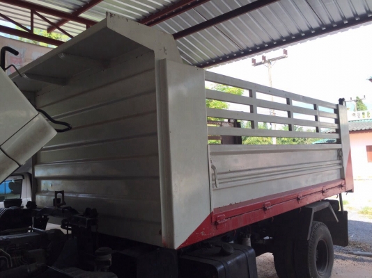 ขายรถ6ล้อดั้มพ์ HINO FC4JERA เครื่อง 175แรงม้า ปี49 วิ่ง 2หมื่นว่ากิโล สนใจโทร 081-970-1072